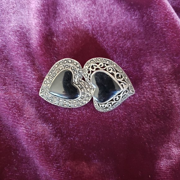 2 For $20 Brooch two hearts - Picture 2 of 5